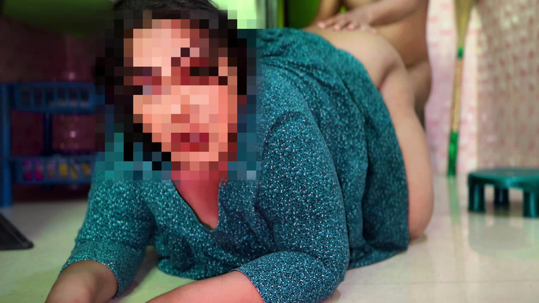 Your Boy's Cum: Gorąca MILF muzułmańska Bhabhi dostaje anal zerżnięta przez debar kiedy...