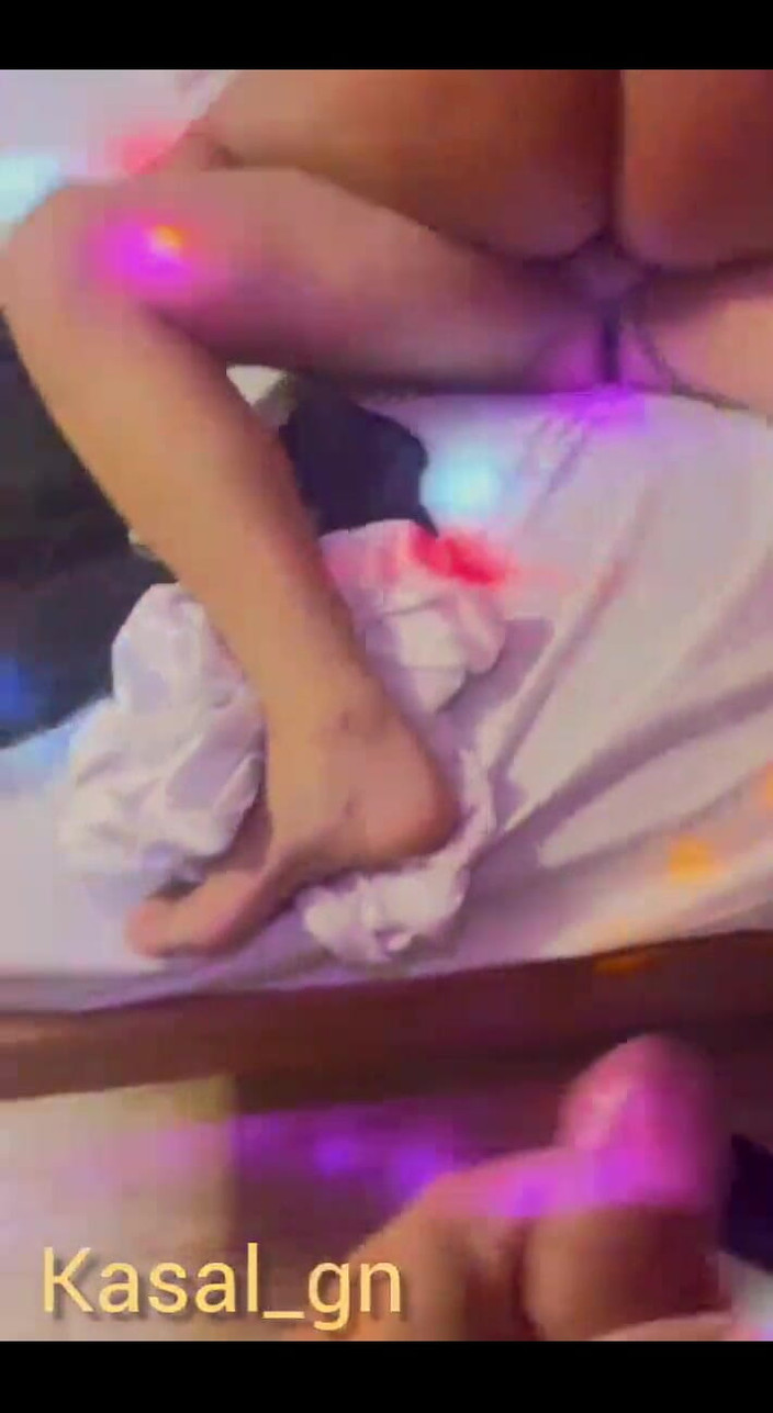 Casalgn2025: Paroháč sleduje, jak malá děvka sedí pro jinou