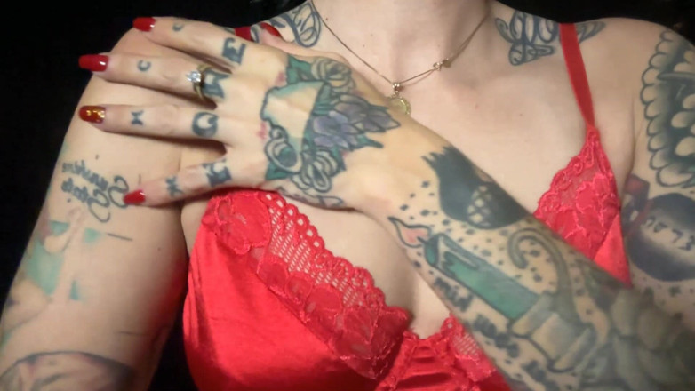 Miss Morticia: Lembre-se do Vermelho