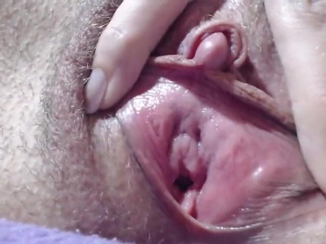Cuteblonde666: Amatuer teen big clit jerking and orgasm