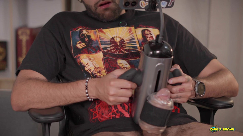 Camilo Brown: Sex Toy Review Handy Stroker by the Bad Peach