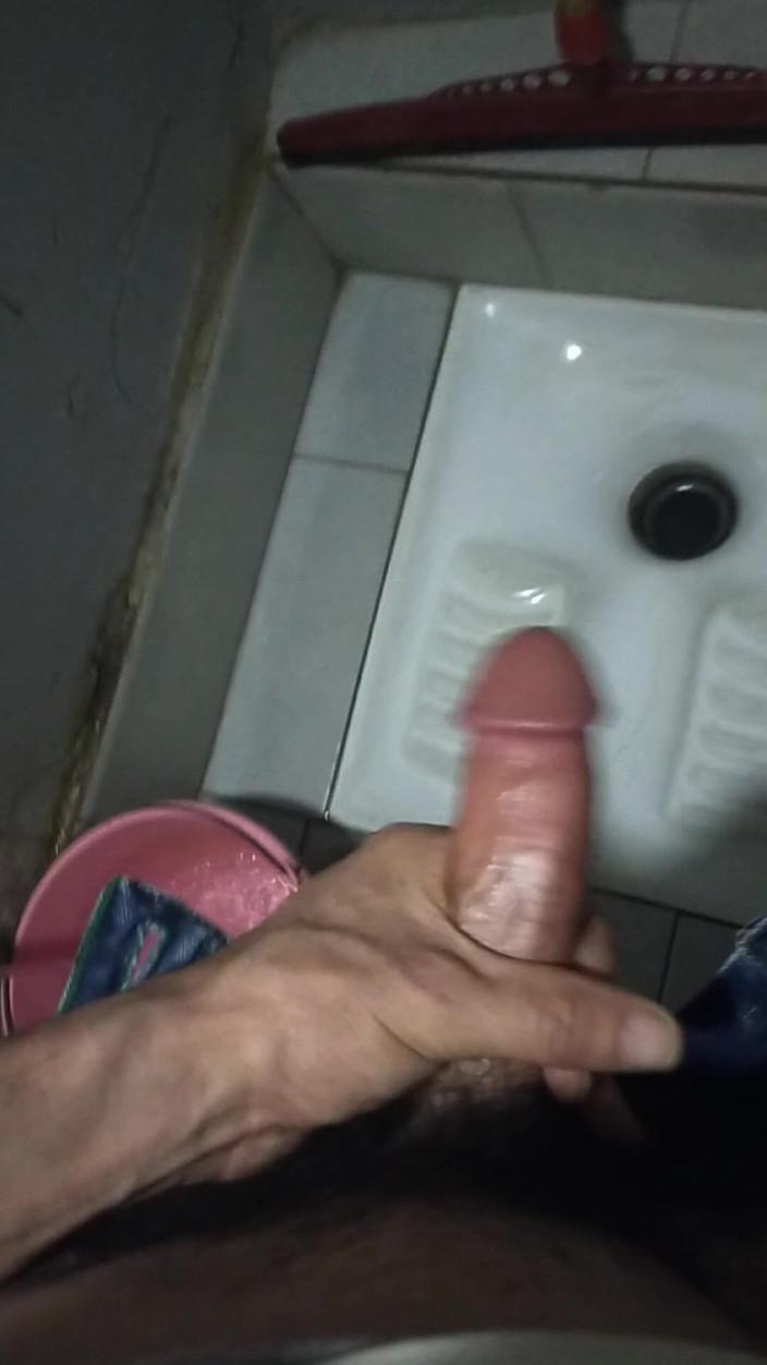 Morocco: Masturbación y eyaculación en el baño