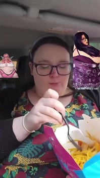 La SSBBW si regala una gustosa sorpresa