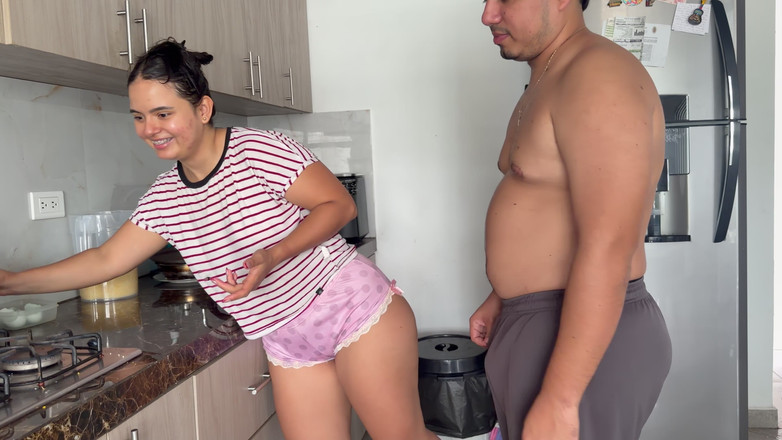 MaRaSexx: 새엄마가 나를 속여서 그녀에게 사정하게 했어