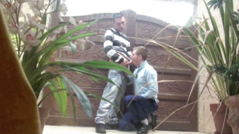 Discret Cruising sex: Cảnh sát gợi cảm bị đụ bởi một twink