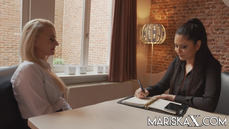 Mariska x: MARISKAX - Elizabeth is ready for her sexual therapy