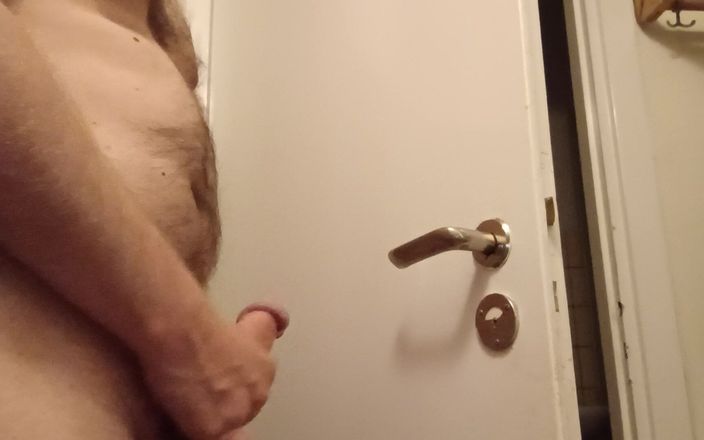 Ed Eden: Acabando en el baño