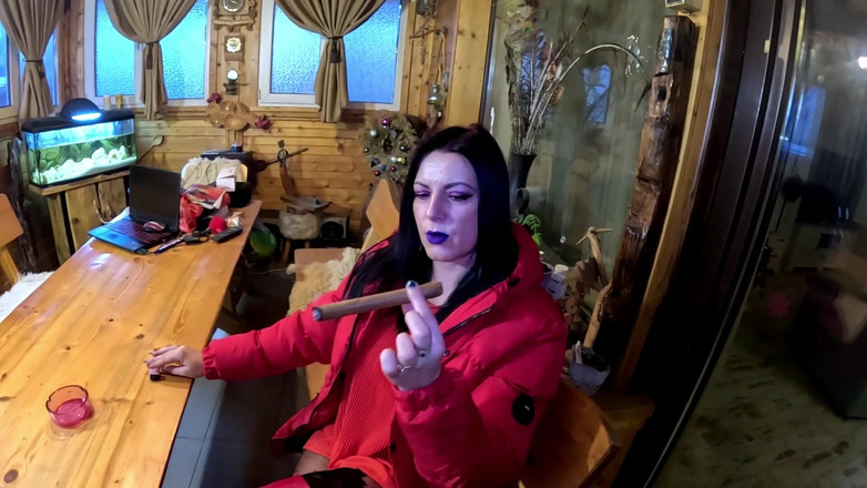 MilfyCalla: Mamada de cigarro y pantimedias rasgadas - masaje de coño y...