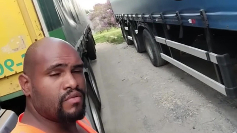 TheBlacKHunterr: Antes De Carregar O Caminhão