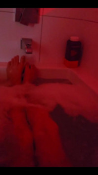 Late Night Red Led Light Therapy + Hot Bubble Bath