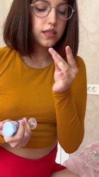 Velma scopa il pervertito che era su di lei
