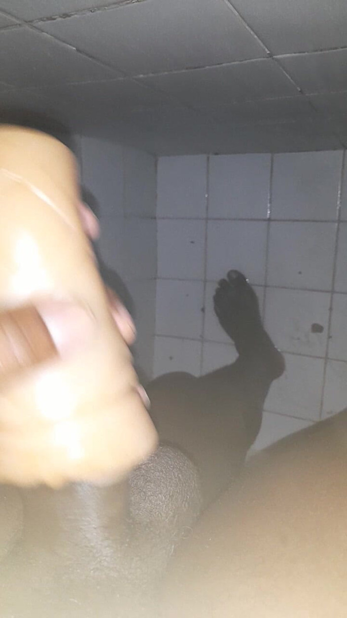 Black guy: S7 E8 को मरोड़ना