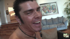 Magic Asian Pussy: Max Mikita stříká během sekund od toho, jak má svou...