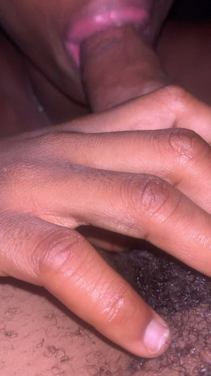 DivaHouz: Amateur-blowjob mit sexy ebenholz-teen teil 2 Nahaufnahme saftige lippen, schlampige sekunden