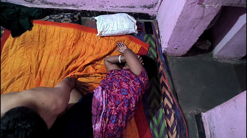 Amarjit2526: मेरी सौतेली बहन के प्रेमी का लंड छूना ताकि वह उसे जोर से चोद सके और मुझे चोद सके