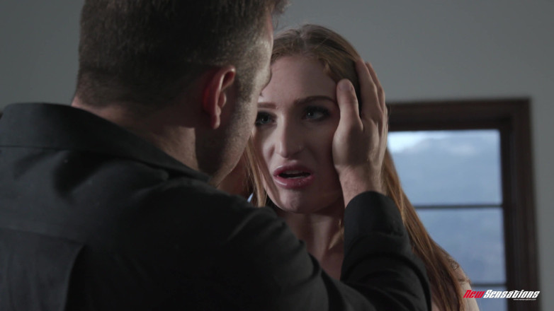 New Sensations: Skylar este o jucărie de dimineață