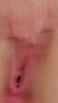 Sexy kundičky uvnitř scény-3_busty blonďatá MILFka ve spodním prádle masturbuje se svou novou sexuální hračkou