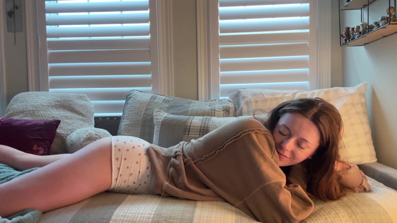 Nadia Foxx: Prietenul de studiu devine ciudat