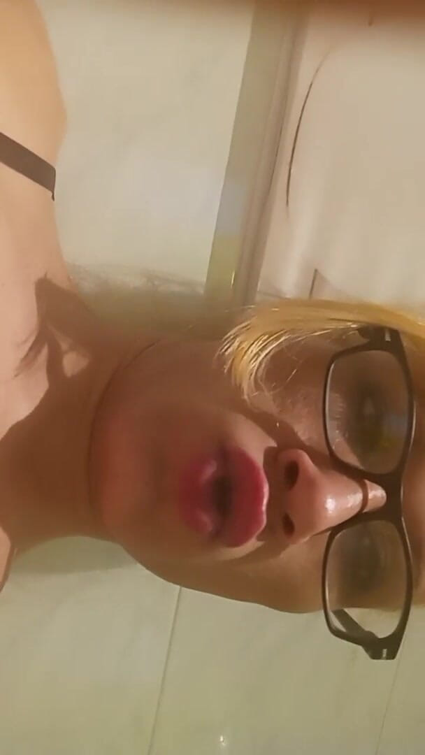 Laratransexualbarcel: Lara if Playing Very Hot