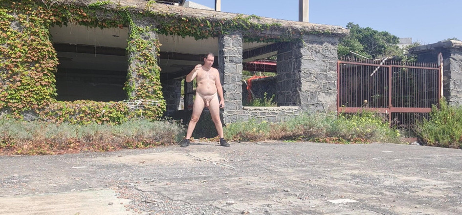 Mirko2589: Nude Boy Near the Sea