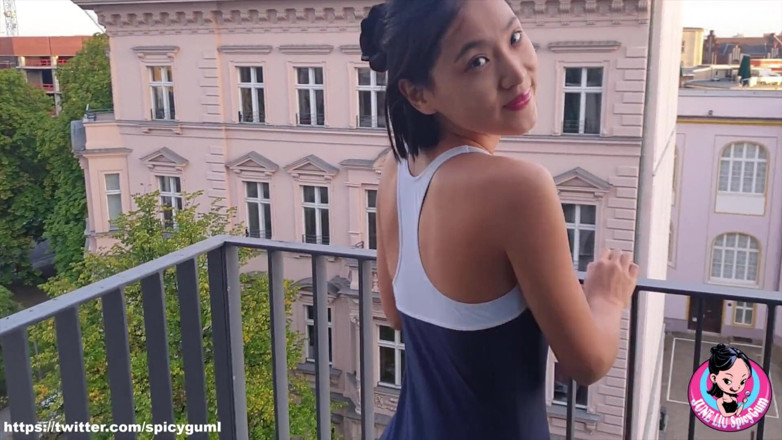 SpicyGum: June liu / SpicyGum - pompino asiatico a Berlino [JL_006]