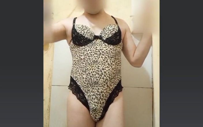 Carol videos shorts: Sexy lingerie leopardata