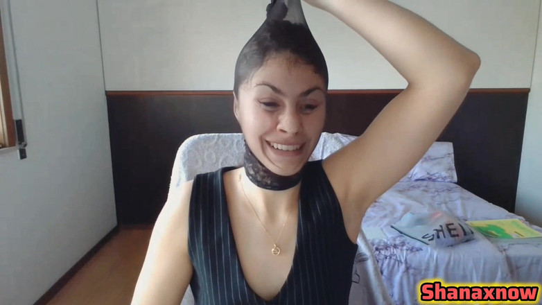 Shanaxnow: Pertunjukan liveku lagi pamer wajahku dengan stoking nilon fetish hitam