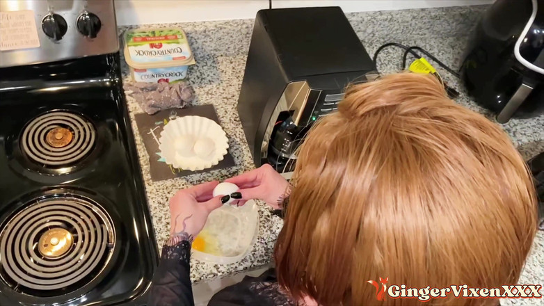 GingerVixen.XXX: Good Morning, Breakfast Is Served