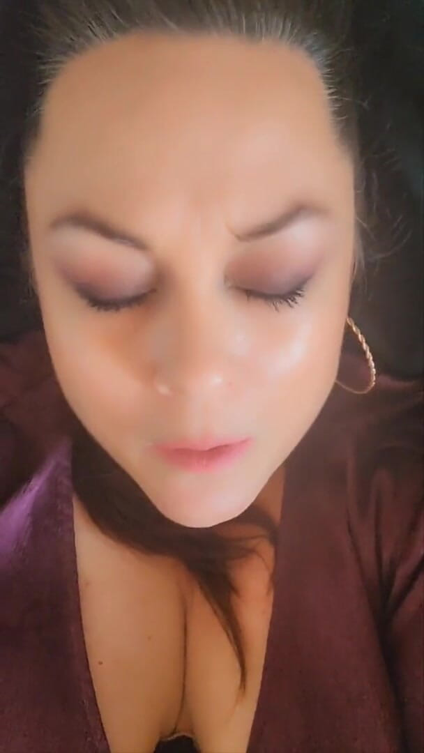Bellacarina94: Fucking my pussy with a dildo makes me cum so...