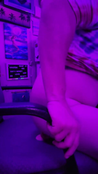 Kinky Kristen: Sessão de vibrador