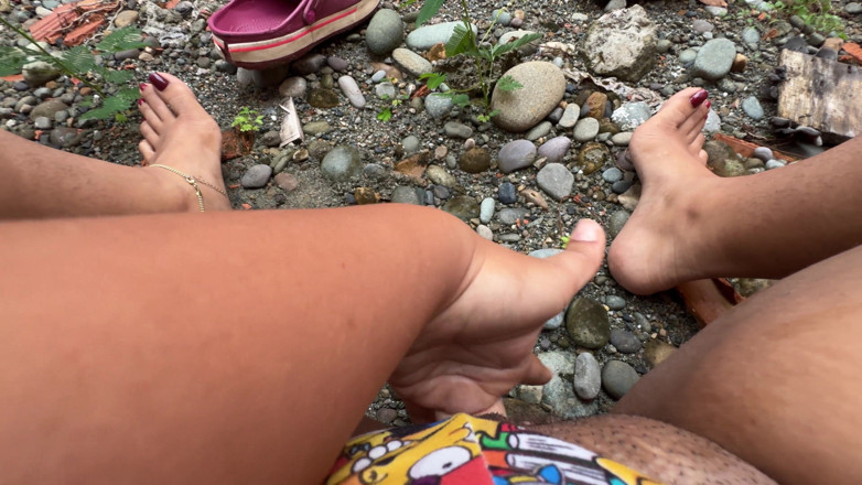 EMY_AND_JONH: Masturbating in Public Excites Me.