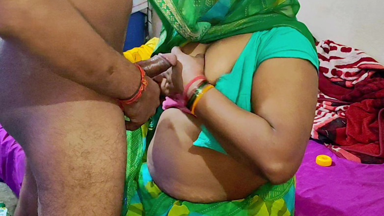 Annubhabhi4: Desi Sexy indická bhabhi ošukaná v hindské audio