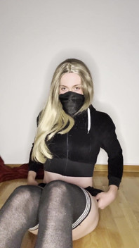 Teenie-femboy-masturbation anal