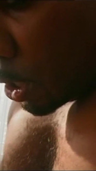 Dua pelacur sange ini puas banget dientot sama kontol raksasa pria kulit hitam