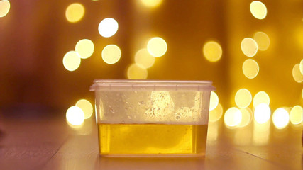 Hairypussyangel: Pěkný čůrací nápoj pro mého otroka