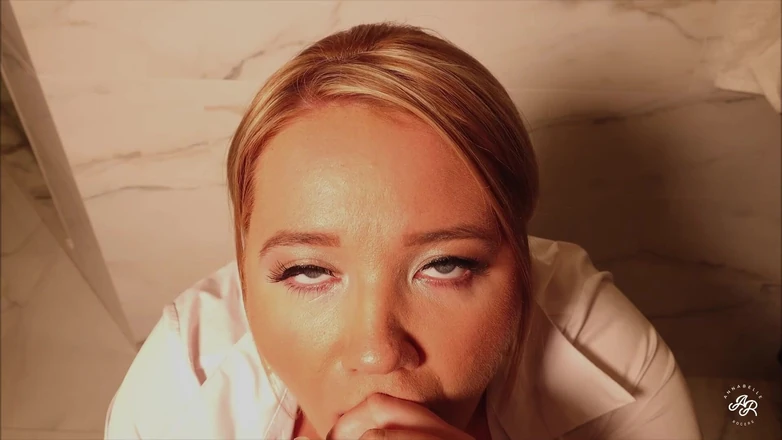 Annabelle Rogers: Šéf miluje velké černé péro