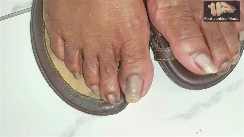 Foot Patrol: Nurse Jasmine Doe's Afterwork Hot Stinky Feet N Nude Long...