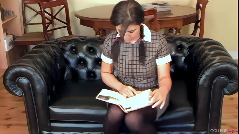 College Uniform: 사만다 벅스턴의 여름 드레스 촬영