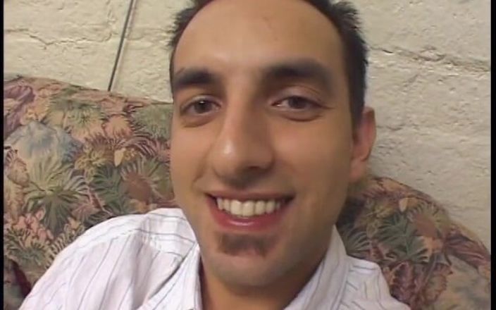 Porncentro: Non perdere l'occasione di guardare le scene taglia del Dvd...