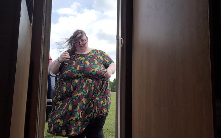 SSBBWLadyBrads: Ssbbw Vs Pintu Karavan Kecil