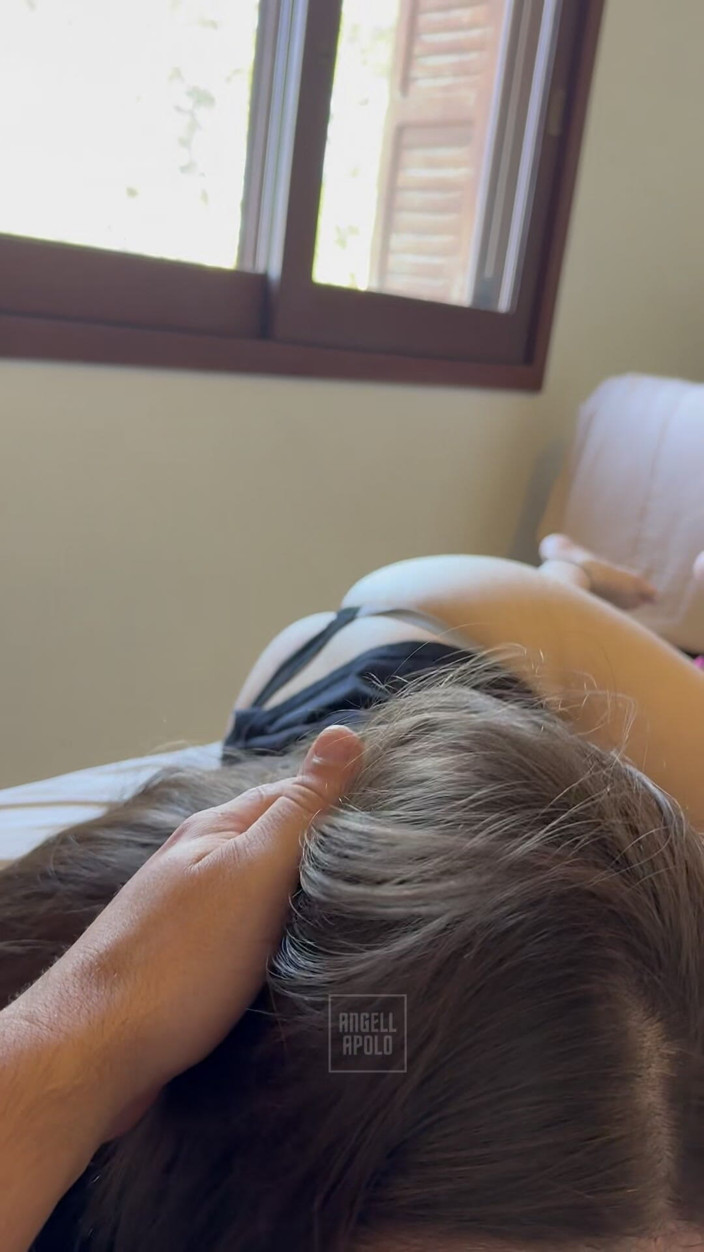 Angell Apolo: Stoute Vriendin Houdt Ervan Om Heet Te Zuigen