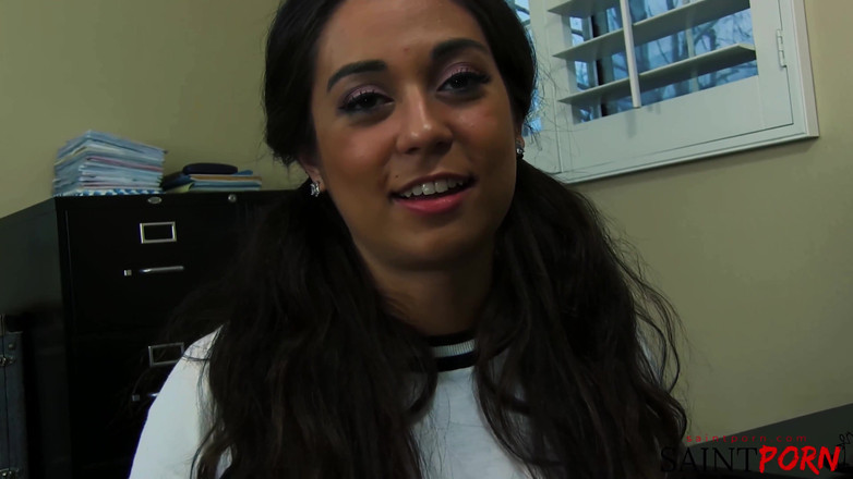 SaintPorn: Stiefdochter's Late Neukpartij