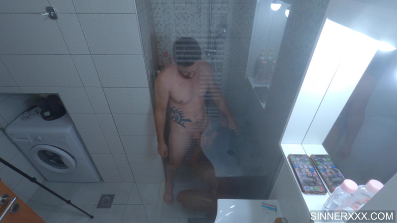 Sinners World: Zwarte vrouw met grote kont hard geneukt onder de douche -...