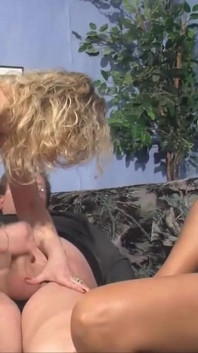 Petra Wegat uit de kleren - scène #04