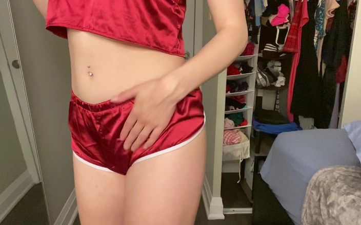Nadia Foxx: Cewek dengan lingerie seksi ini dicoba - close up