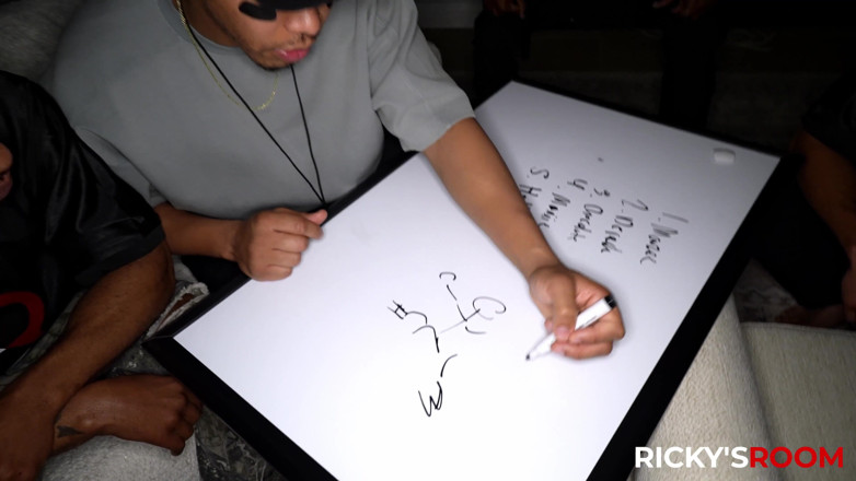 Ricky's Room: Rickysroom Kazumi mengambil enam zakar hitam besar