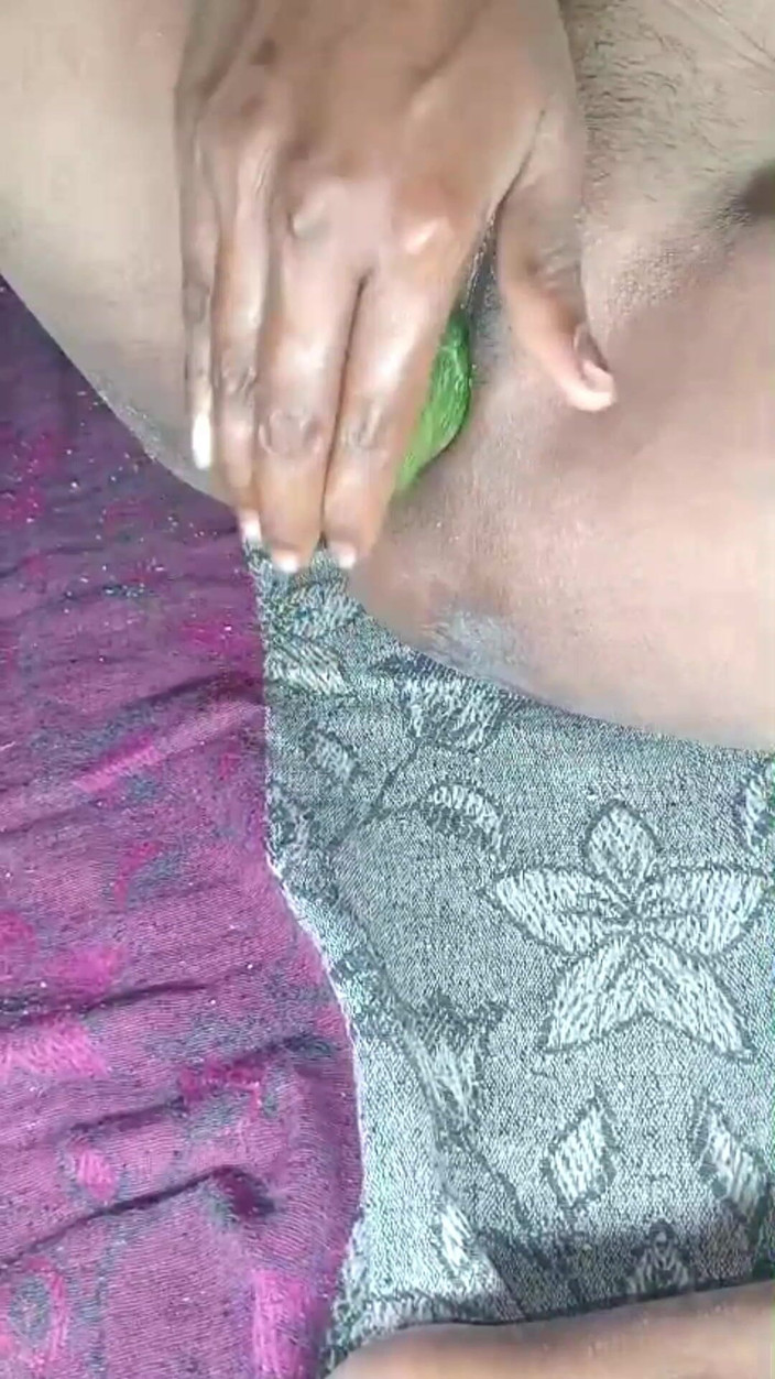 IndianVibeX: Гаряче романтичне сканування, відчуй енергію кохання