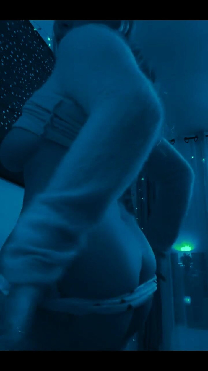 PaintedRose: Еротичний стриптиз