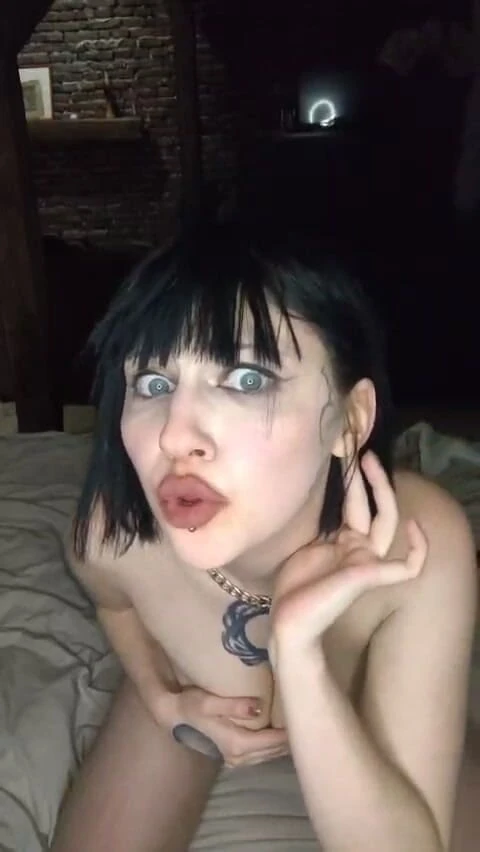 Synergyvibe porn video – A Girl Cheats on a Guy Because She Can't Cum with Him!