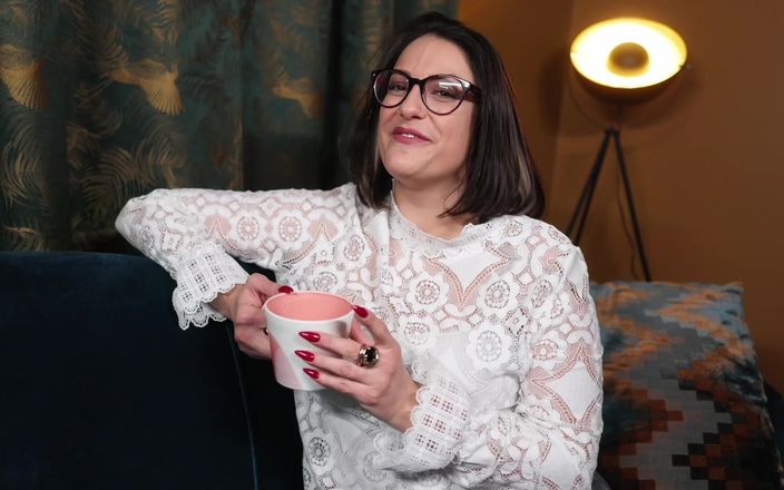 Countess diamond: Din granne är en dominatrix